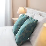 Laneez Ericeira Surf House - Hostel *