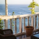 Laneez Ericeira Surf House -