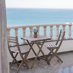 Laneez Ericeira Surf House - Hostel
