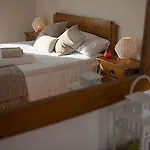 Laneez Ericeira Surf House - Ericeira