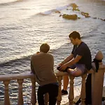 Hostel Laneez Ericeira Surf House - *