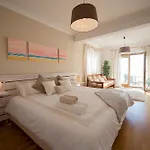 Hostel Laneez Ericeira Surf House -