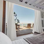 Laneez Ericeira Surf House - *