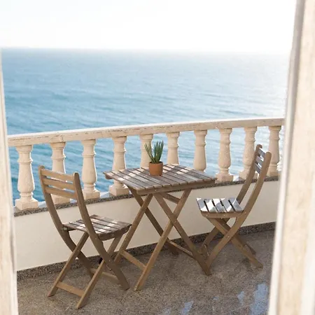 Laneez Surf House