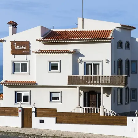 Laneez Surf House 埃里塞拉