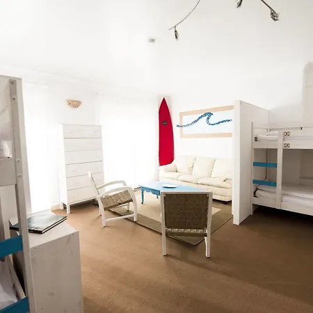 Laneez Surf House 埃里塞拉