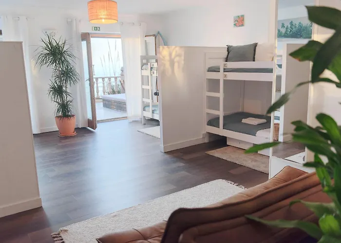Laneez Surf House Hostel Ericeira