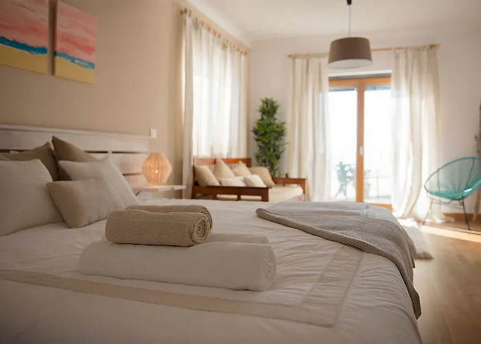 Laneez Surf House Hostel *