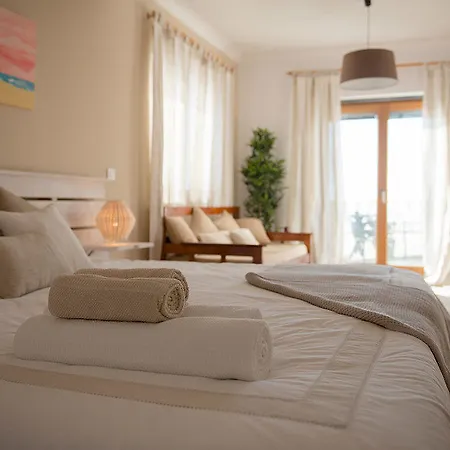 Laneez Ericeira Surf House - Hostel *