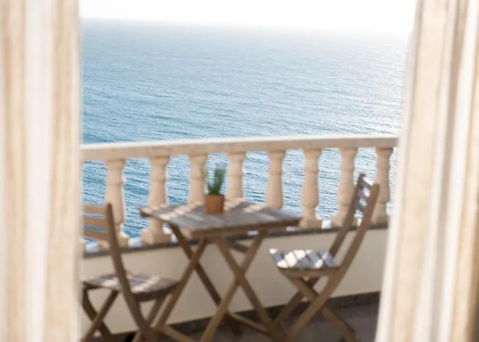 Laneez Surf House