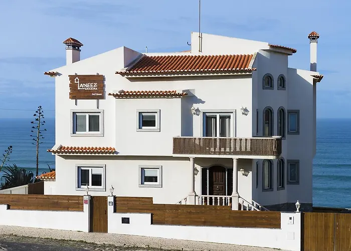 Laneez Ericeira Surf House - Ericeira