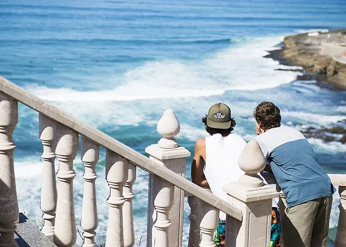 Hostel Laneez Ericeira Surf House - *