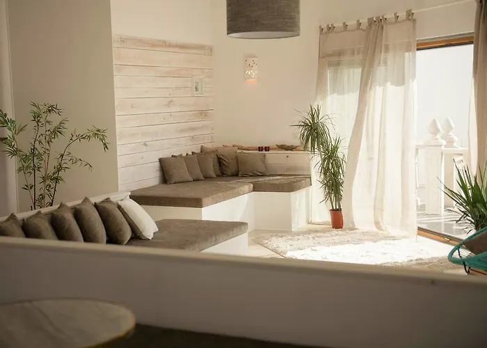 Laneez Surf House