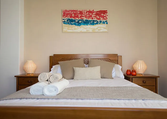 Laneez Ericeira Surf House - *