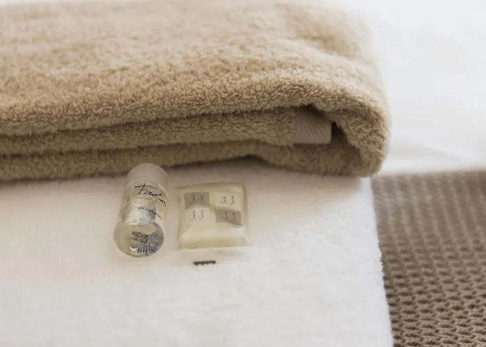 Laneez Surf House אכסניה *