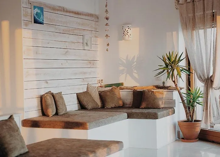 Laneez Surf House *